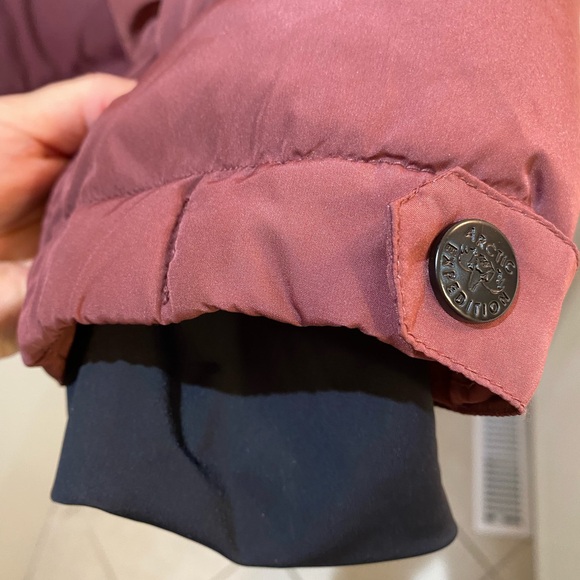 Plum Puffer Jacket with Hood - size 3XL - Picture 5 of 9